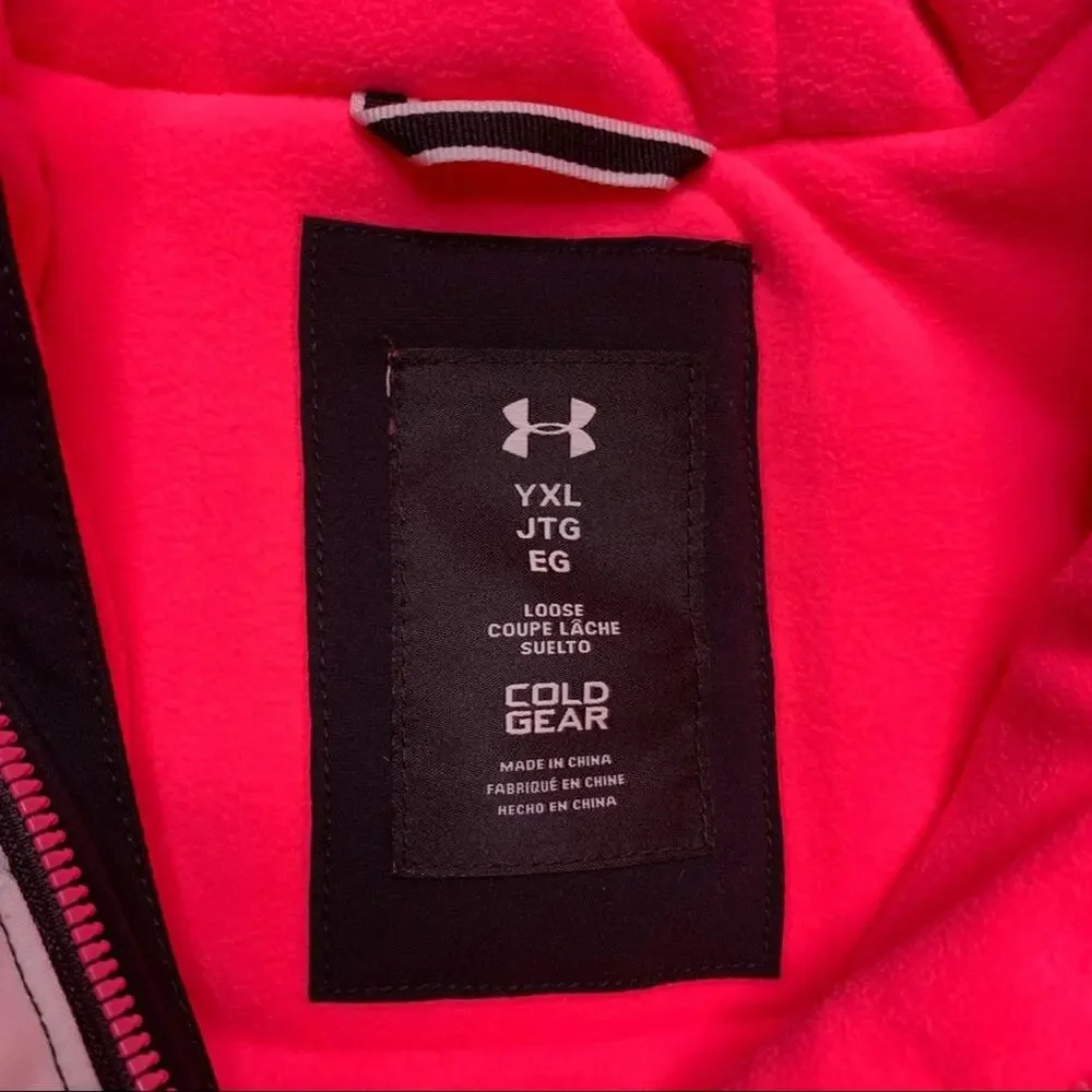 Under Armour Treetop Jacket in Black/Cerise
